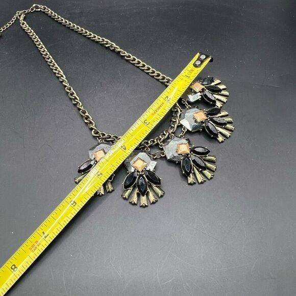 Chunky Floral Statement Necklace Rhinestone Metal Multicolored Gold Tone Chain - Picture 5 of 8